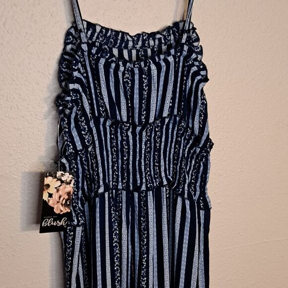 Hint of Blush romper size medium - Picture 3 of 5